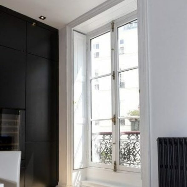 fenetre-bois-sur-mesure-a-lancienne-tradilou-3-e1651657822308-440x629