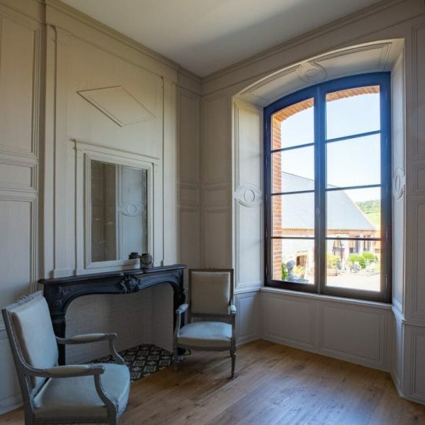 fenetre-bois-sur-mesure-haussmannienne-tradilou-cintre-surbaisse